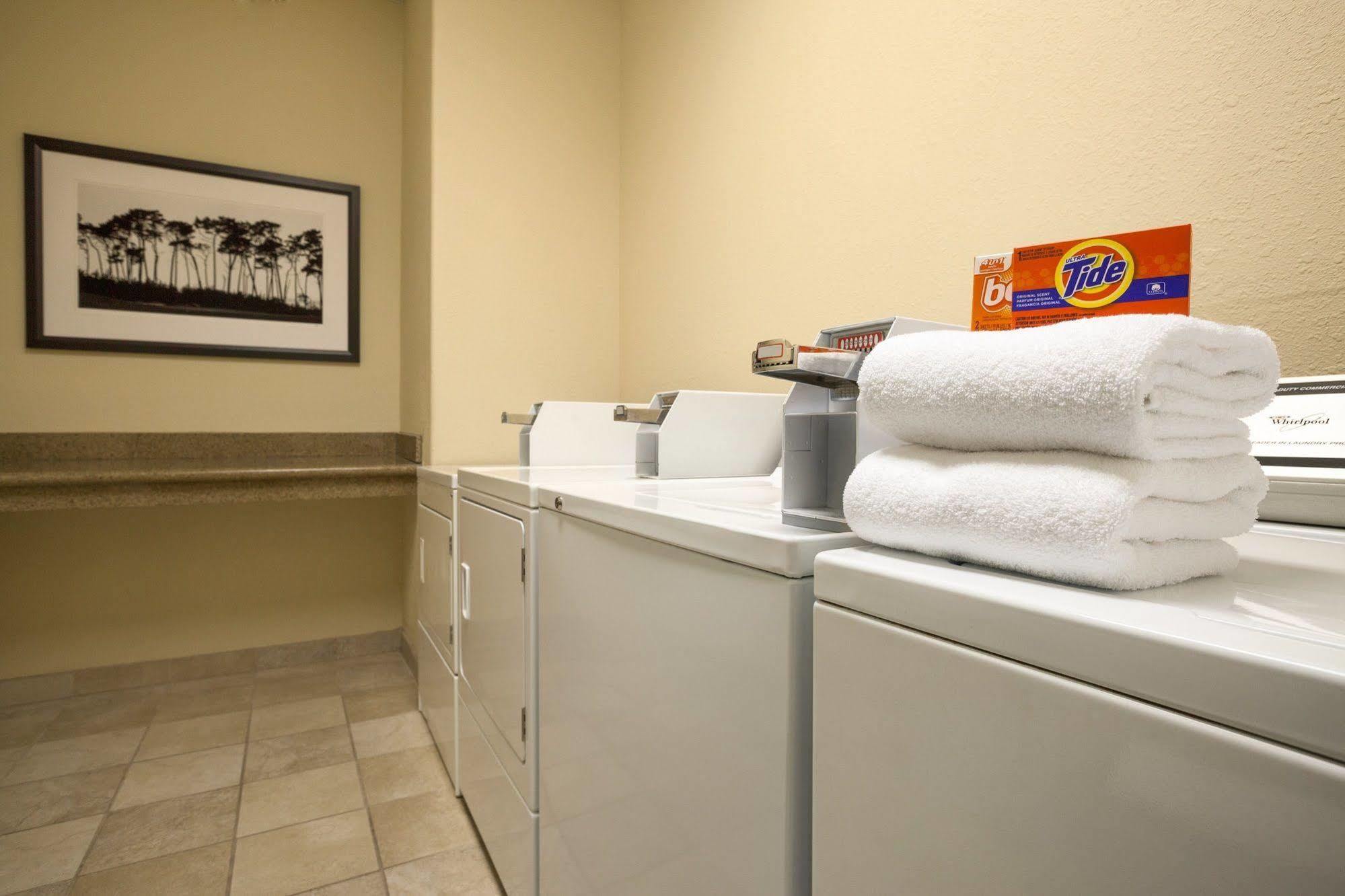 Country Inn & Suites By Radisson, Lincoln North Hotel And Conference Center, Ne Eksteriør bilde